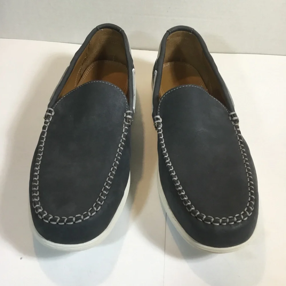 Men’s navy blue slip on boat shoes NIB